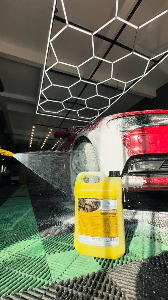 Aplicação profissional de produto Speed Car